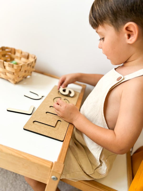 PUZZLE NOMBRE MADERA