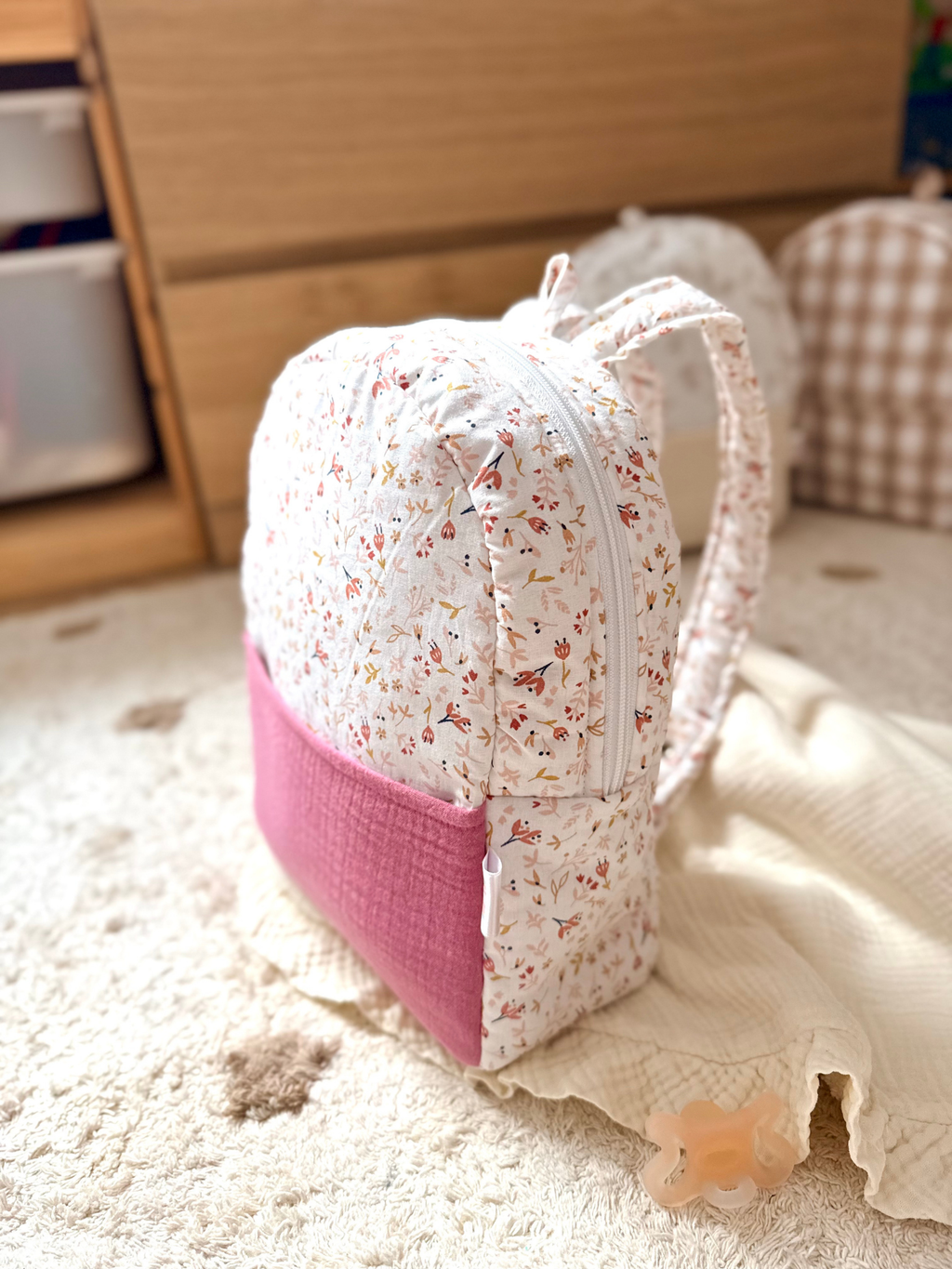 MOCHILA FLORECITAS