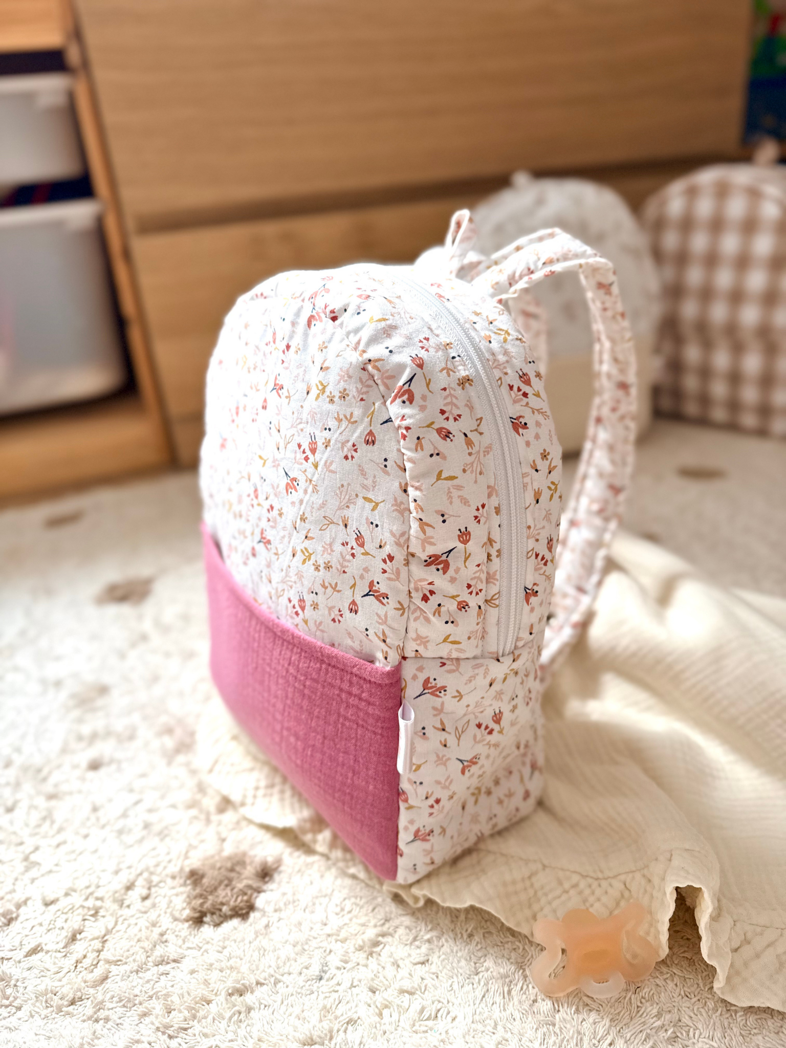 MOCHILA FLORECITAS