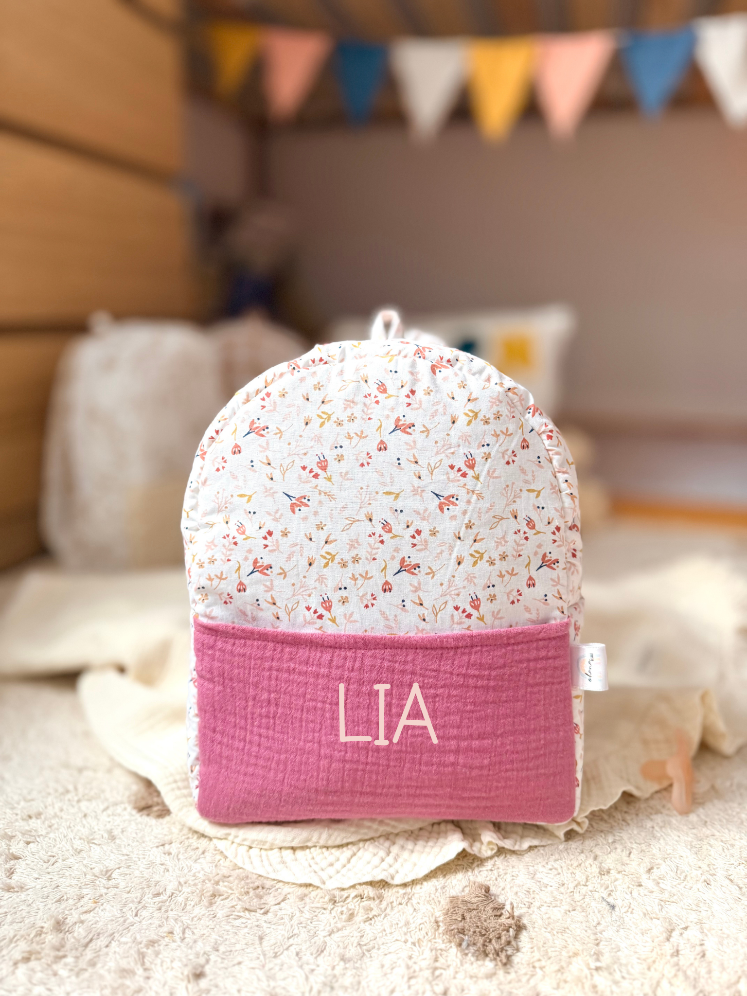 MOCHILA FLORECITAS