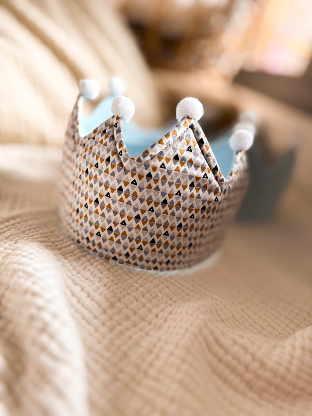 CORONA CUMPLEAÑOS TRIÁNGULOS - Ohana Details