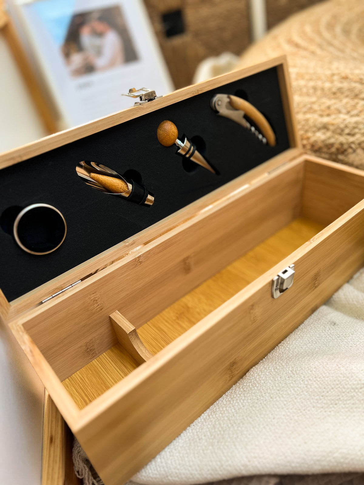 CAJA Y SET DE VINO PERSONALIZADA