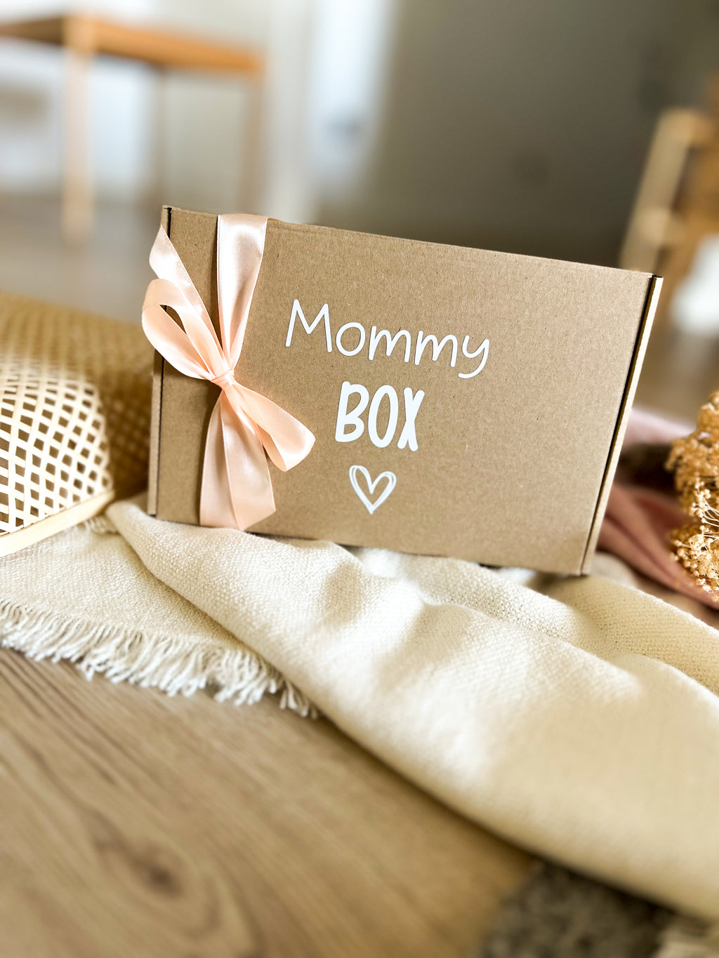 MOMMY BOX