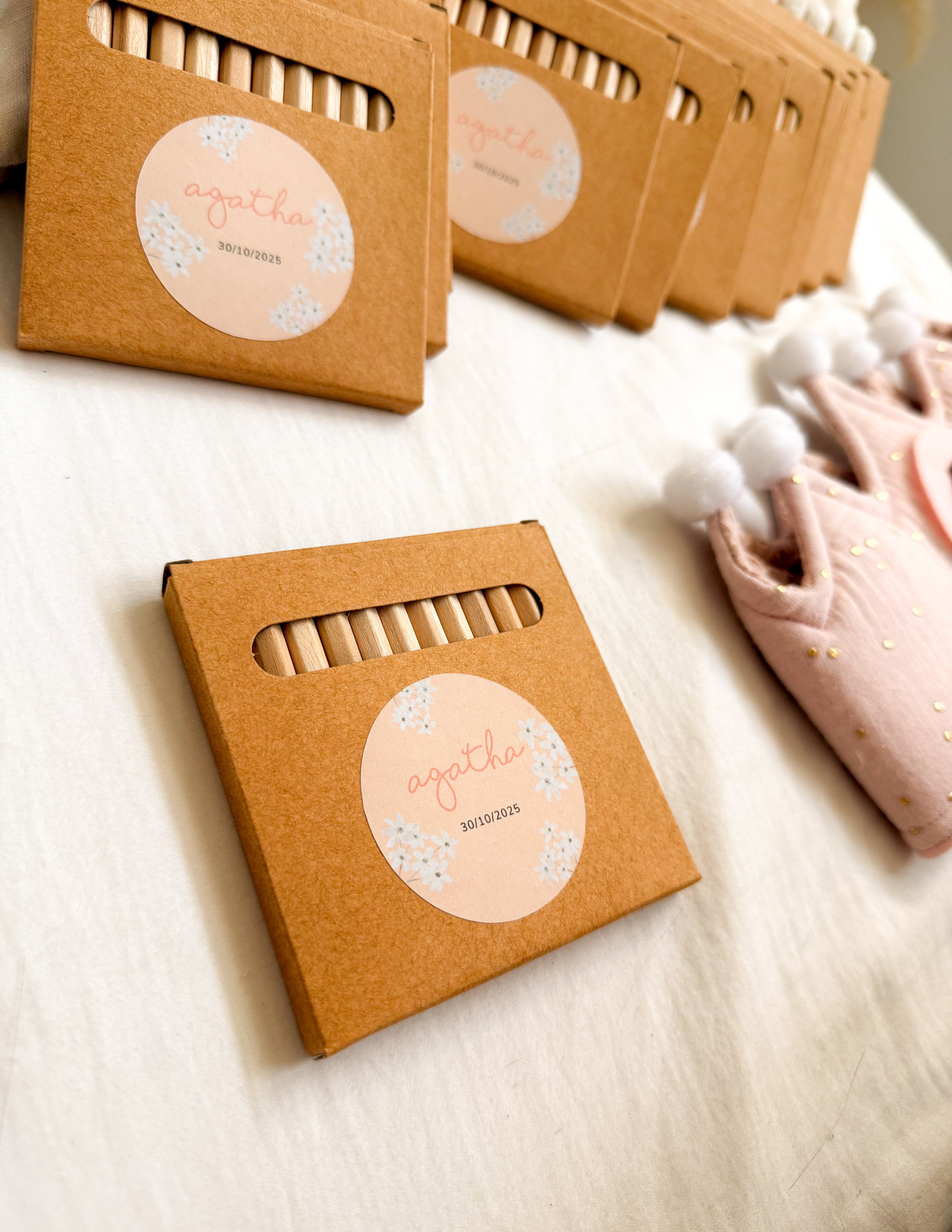 CAJITA COLORES PERSONALIZADA - Ohana Details