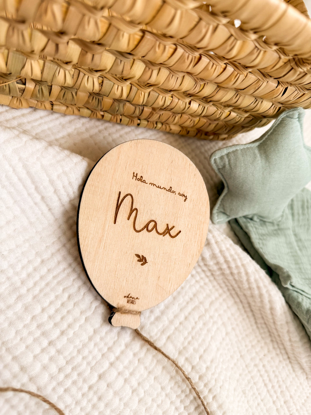 PLACA NOMBRE GLOBO - Ohana Details