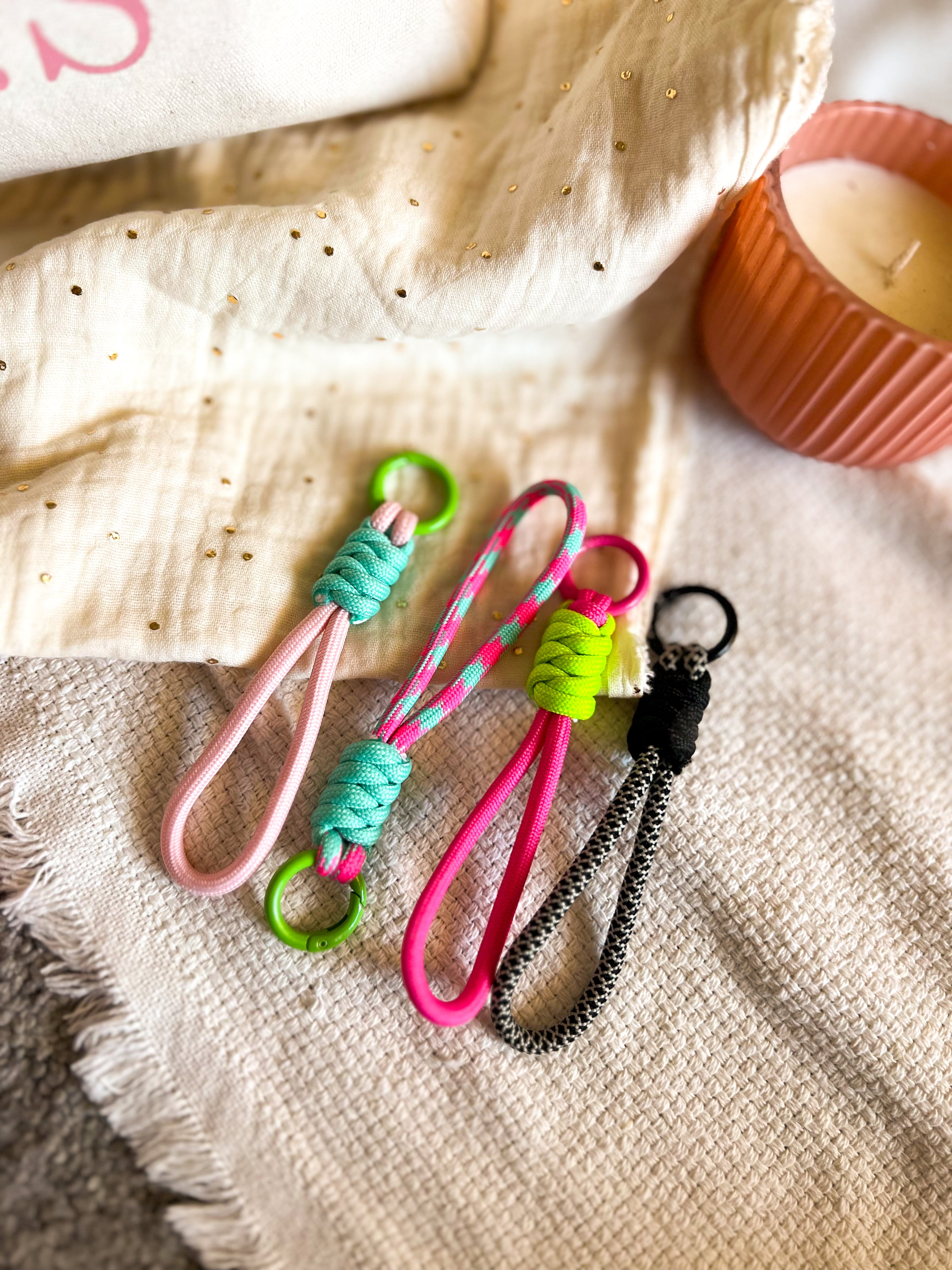 NECESER INICIALES PERSONALIZADO