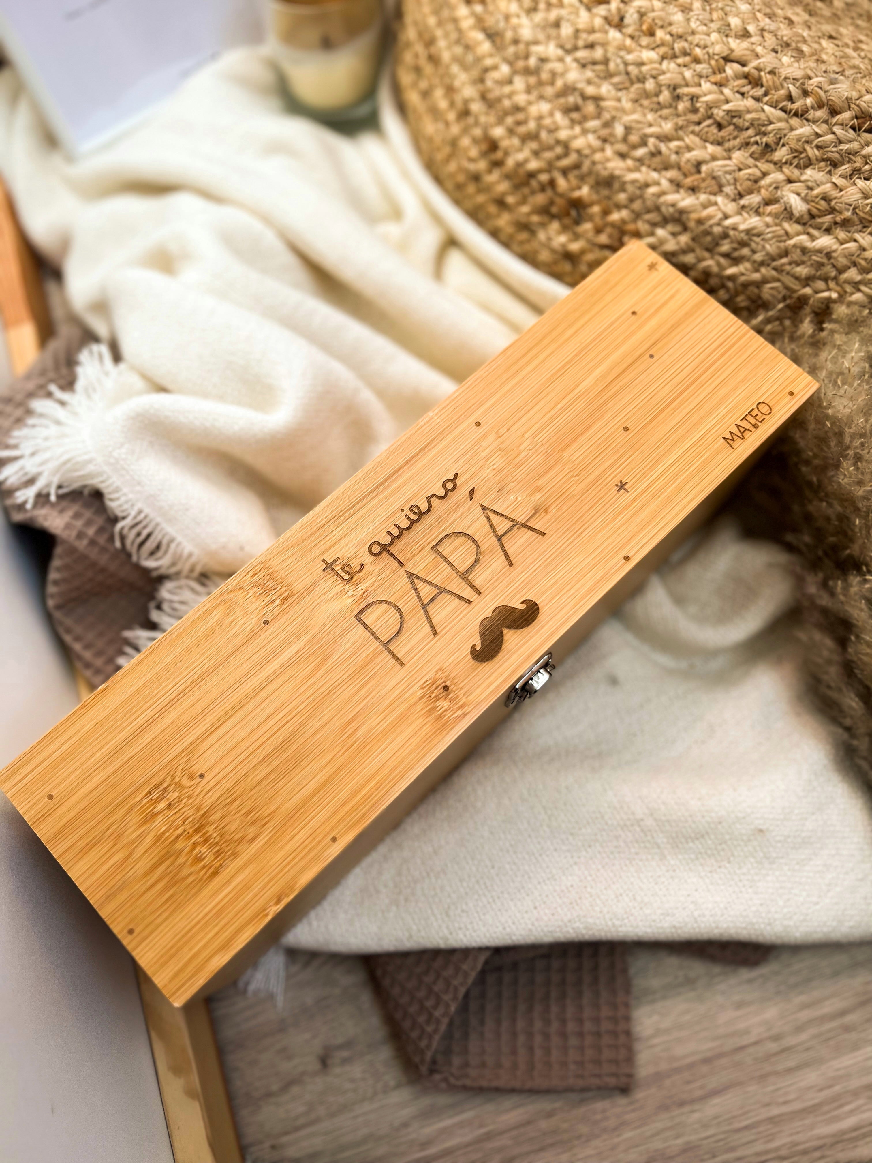 CAJA Y SET DE VINO PERSONALIZADA