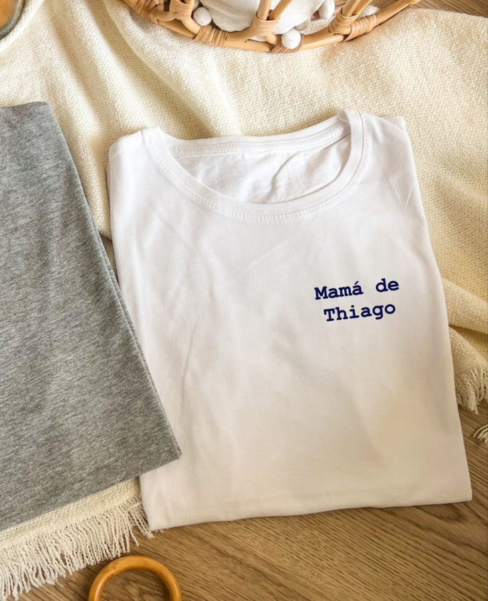 CAMISETA MAMÁ LETTERS