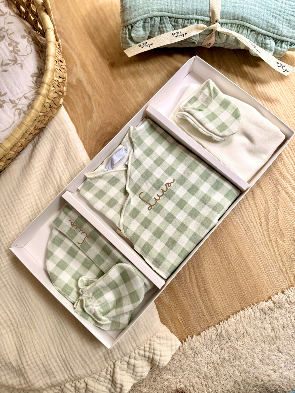 PRIMERA PUESTA VICHY VERDE PERSONALIZADA