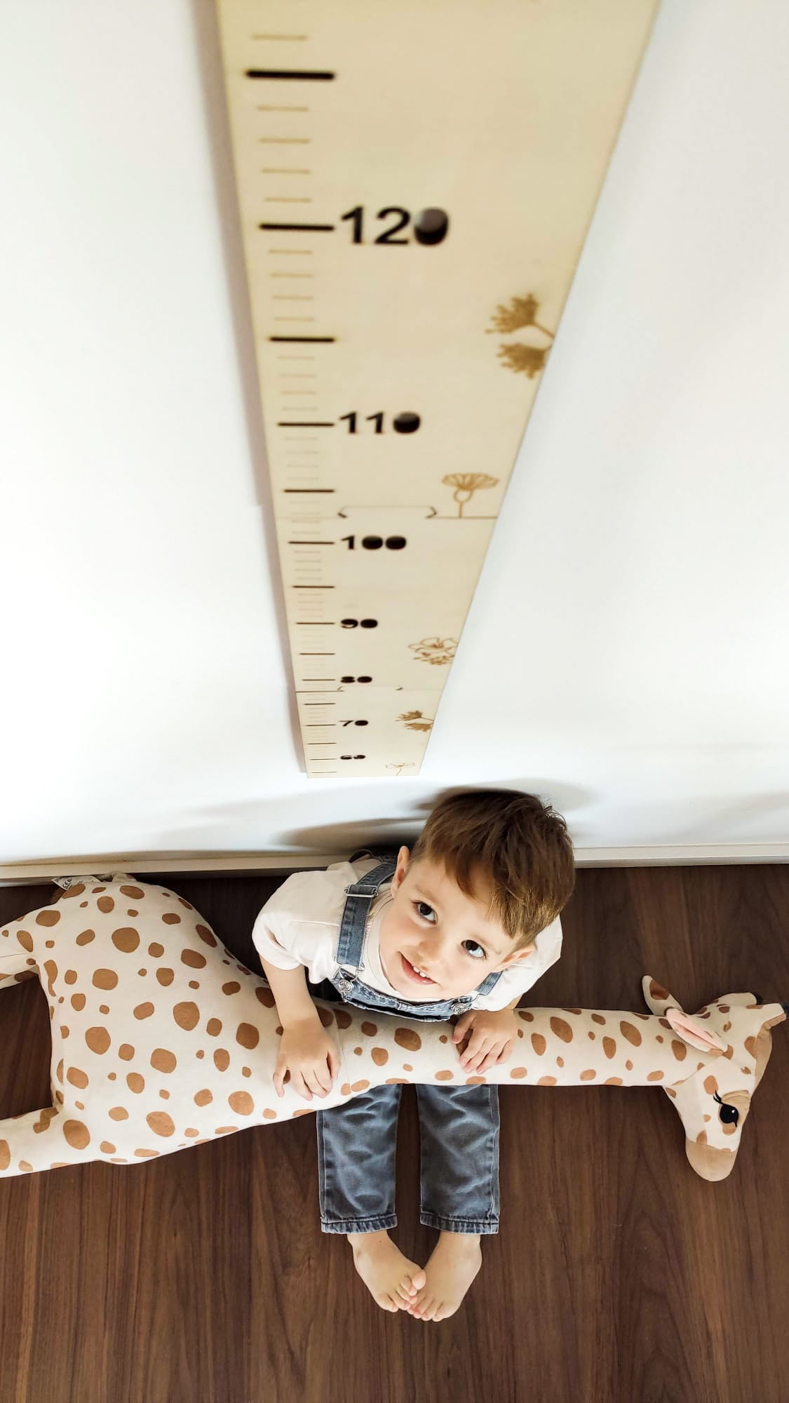 MEDIDOR INFANTIL MADERA