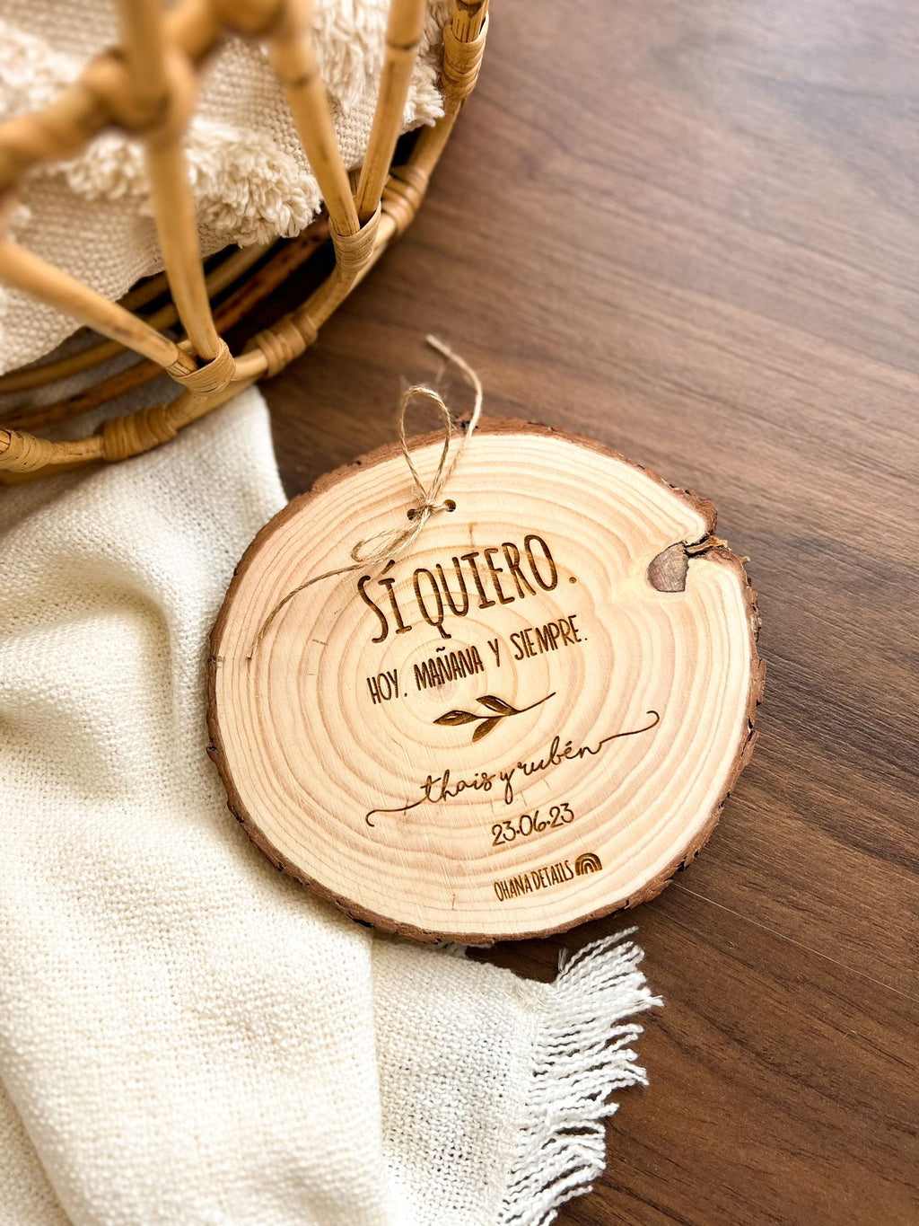 PORTA ALIANZAS MADERA