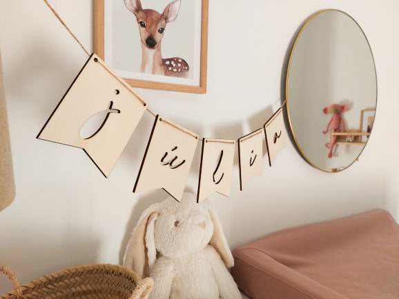 GUIRNALDA PERSONALIZADA MADERA